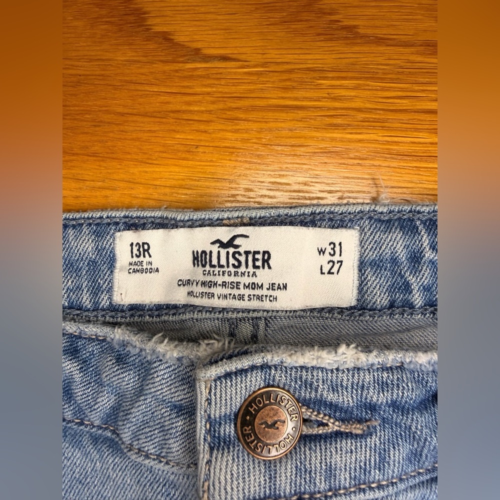 Y2K Hollister Curvy High-Rise Mom Jeans | Distressed | Light Wash 13R | W31 L27 - Picture 7 of 7